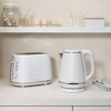 Kép 2/2 - Cuisinart Vízforraló 1,5L 3000W - matt fehér